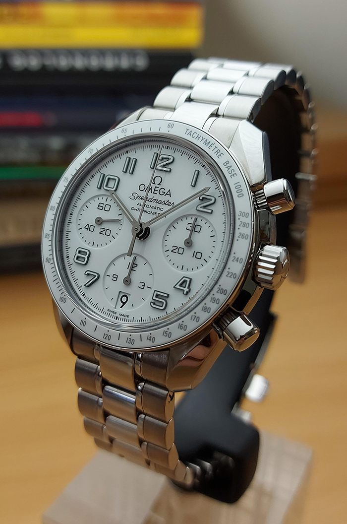 Omega Speedmaster Chronograph Ref. 324.30.38.40.04.001